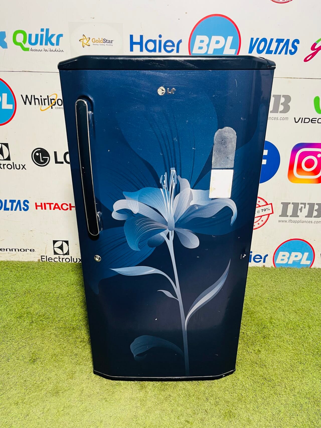 Lg 4 star energy rating inbuilt stabiliser blue flower model 190 ltr gently used single door refrigerator