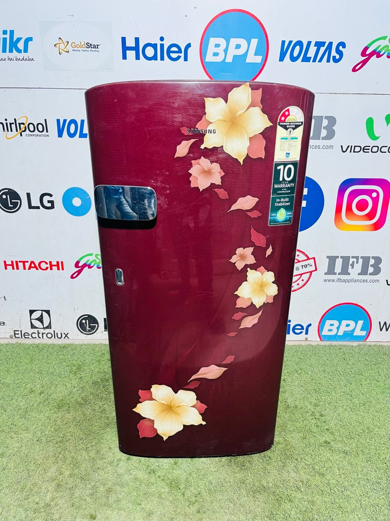 Samsung digital inverter with inbuilt stabiliser 190 ltr gently used flower model single door refrigerator