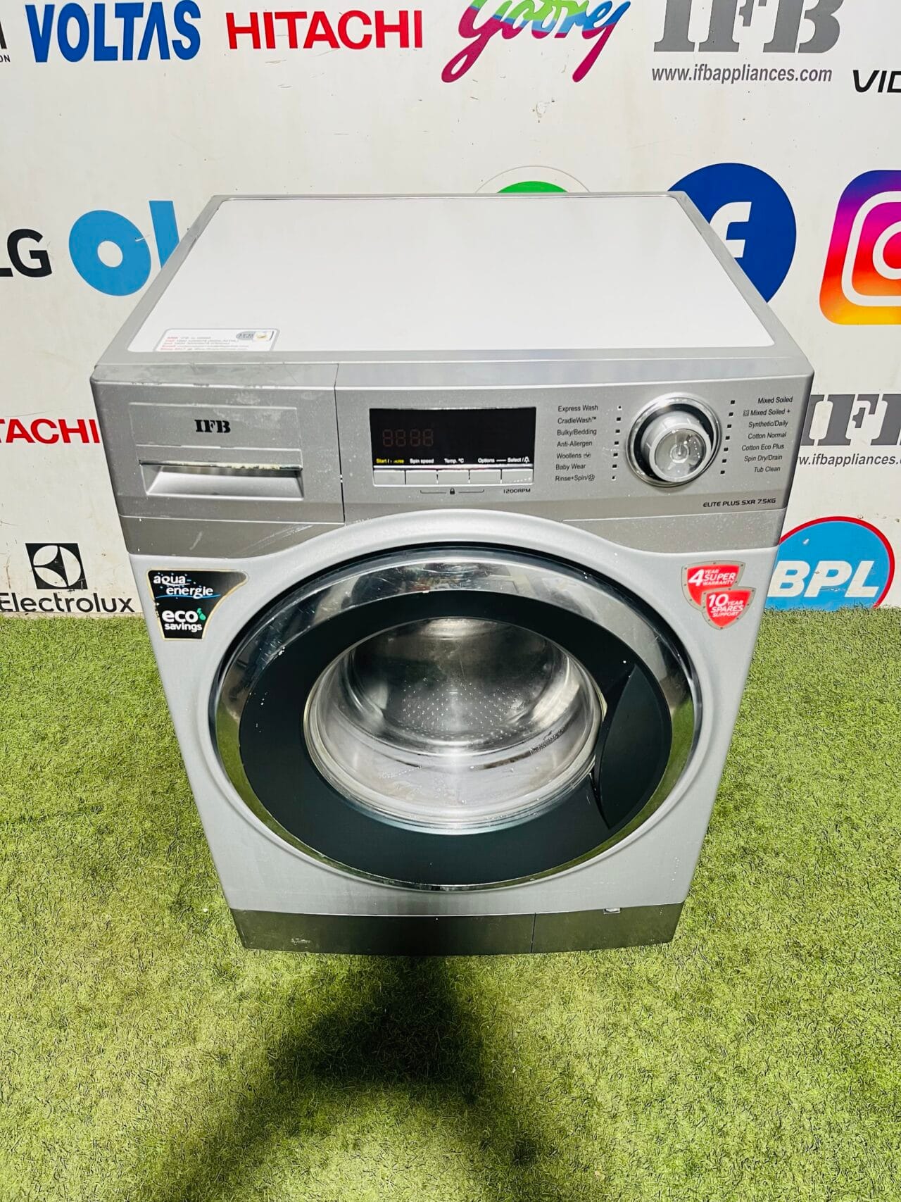 IFB elite plus sxr aqua energy eco saving 7.5 kg 1200 rpm black and silver in colour gently used fully automatic front load washing machine - Image 2