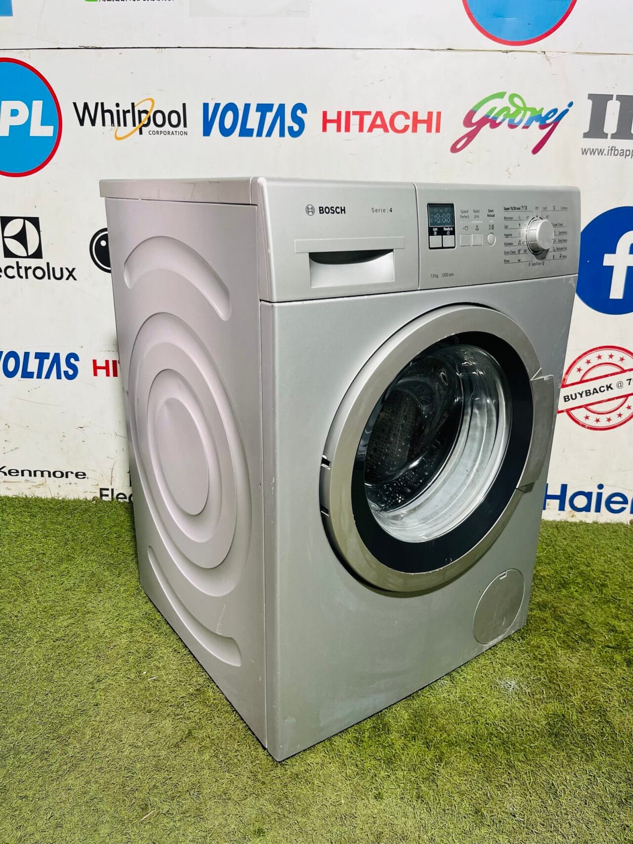 Bosch series 4 / 7 kg silver in colour with 1200 rpm fully automatic gently used front load washing machine in banglore - Image 5