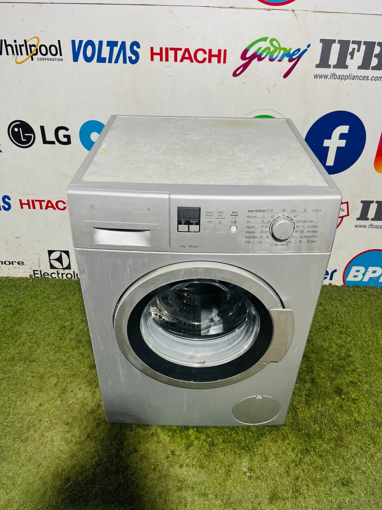 Bosch series 4 silver in colour with 1200 rpm 7 kg fully automatic used front load washing machine at affordable prices - Image 2