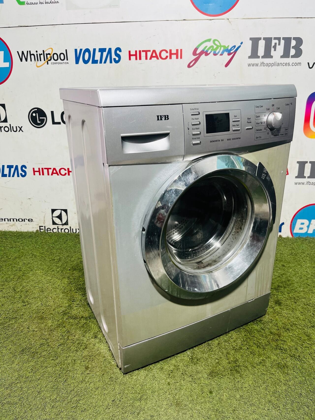 Ifb Señorita SX silver in colour 6 KG fully automatic with digital display used front washing machine - Image 5