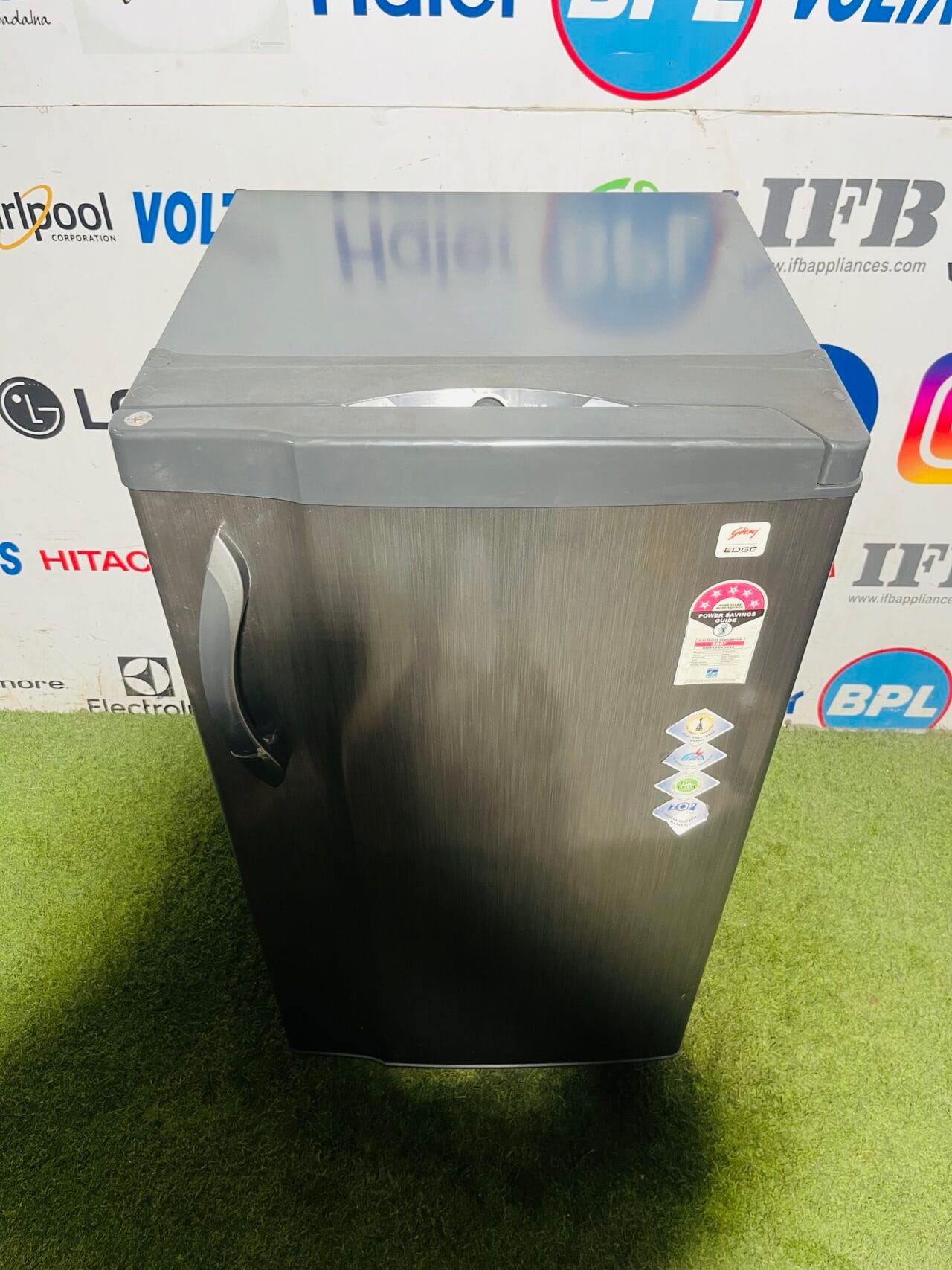 Godrej edge 5 star energy rating inbuilt stabiliser gently used grey in colour 190 ltr single door refrigerator - Image 2
