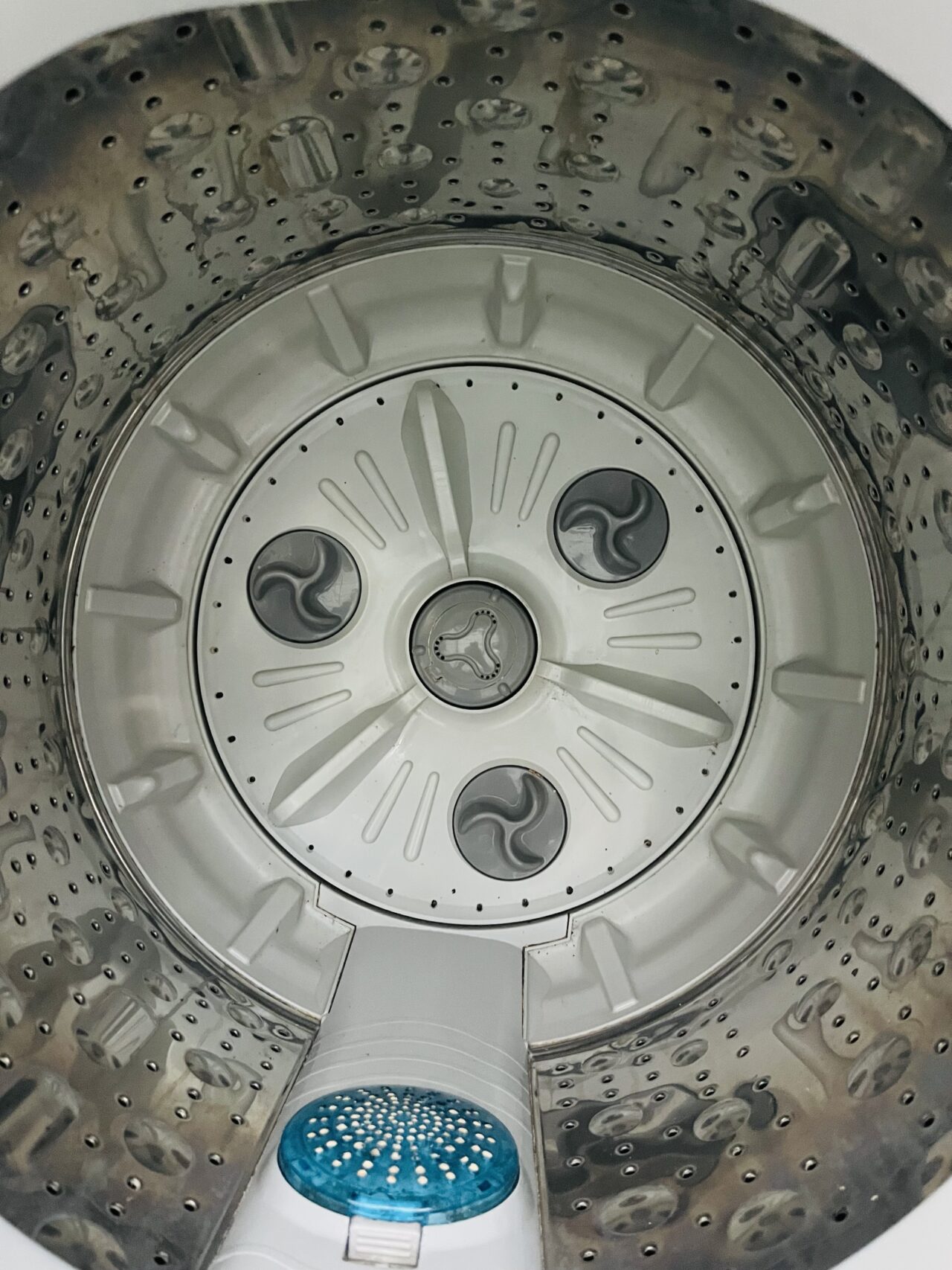 Lg smart inverter turbo drum with smart diagnosis and auto restart function 7 kg like new condition fully automatic top load washing machine - Image 3