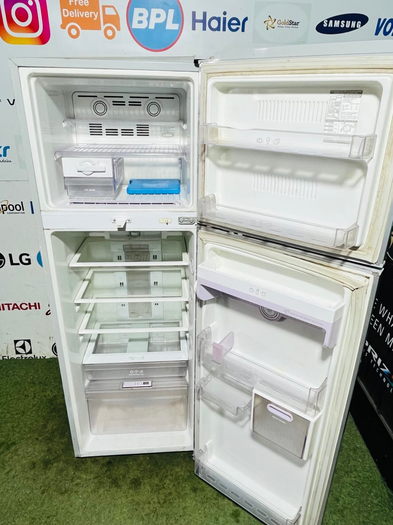 Lg five star energy rating inbuilt stabiliser silver flower model gently used 350 ltr with door key double door refrigerator - Image 3