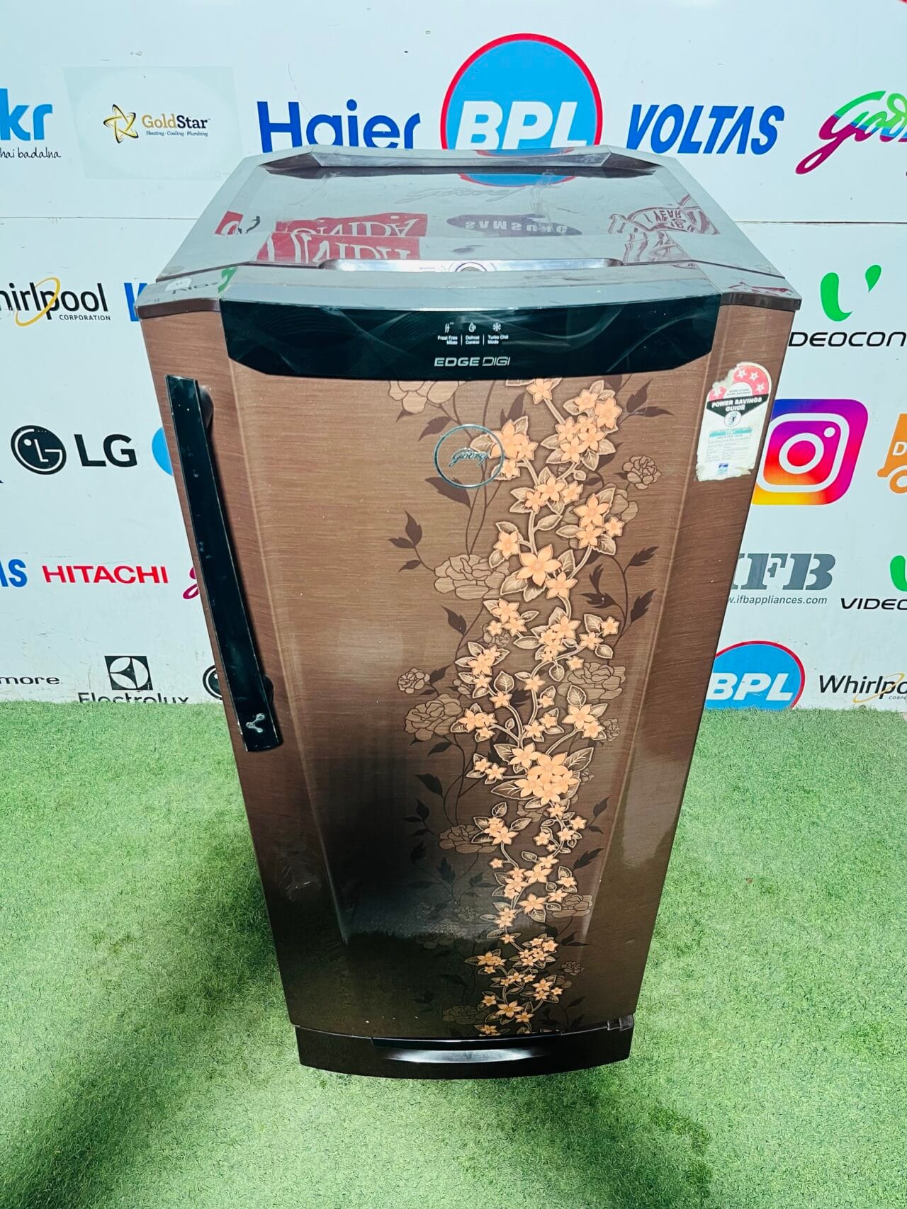 Godrej edge DIGI with frost free mode,turbo chill model and defrost control five star energy rating inbuilt stabiliser gently used with base stand and onion tray 200 ltr flower model single door refrigerator - Image 2