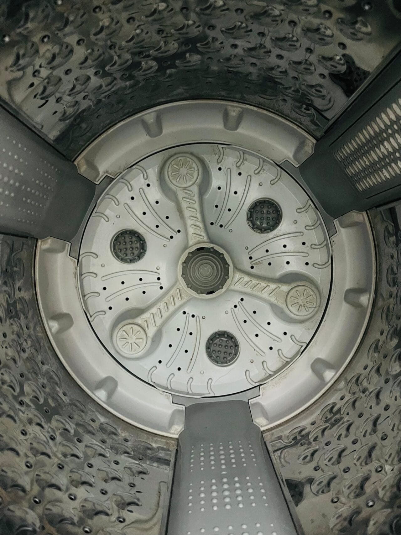 IFB TL-RDS aqua grey in colour with silver chromed steel drum 6.5 kg fully automatic top load washing machine - Image 3