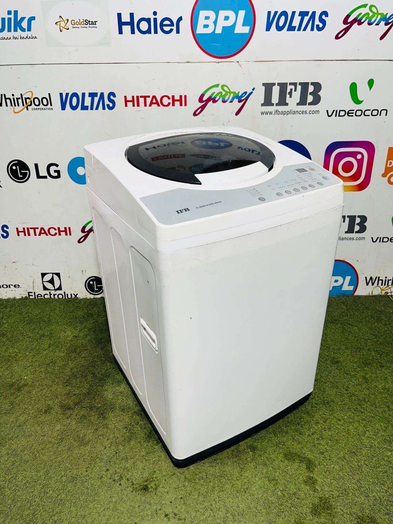 IFB TL-RDS aqua white in colour with silver chromed steel drum like gently used 6.5 kg fully automatic top load washing machine - Image 4