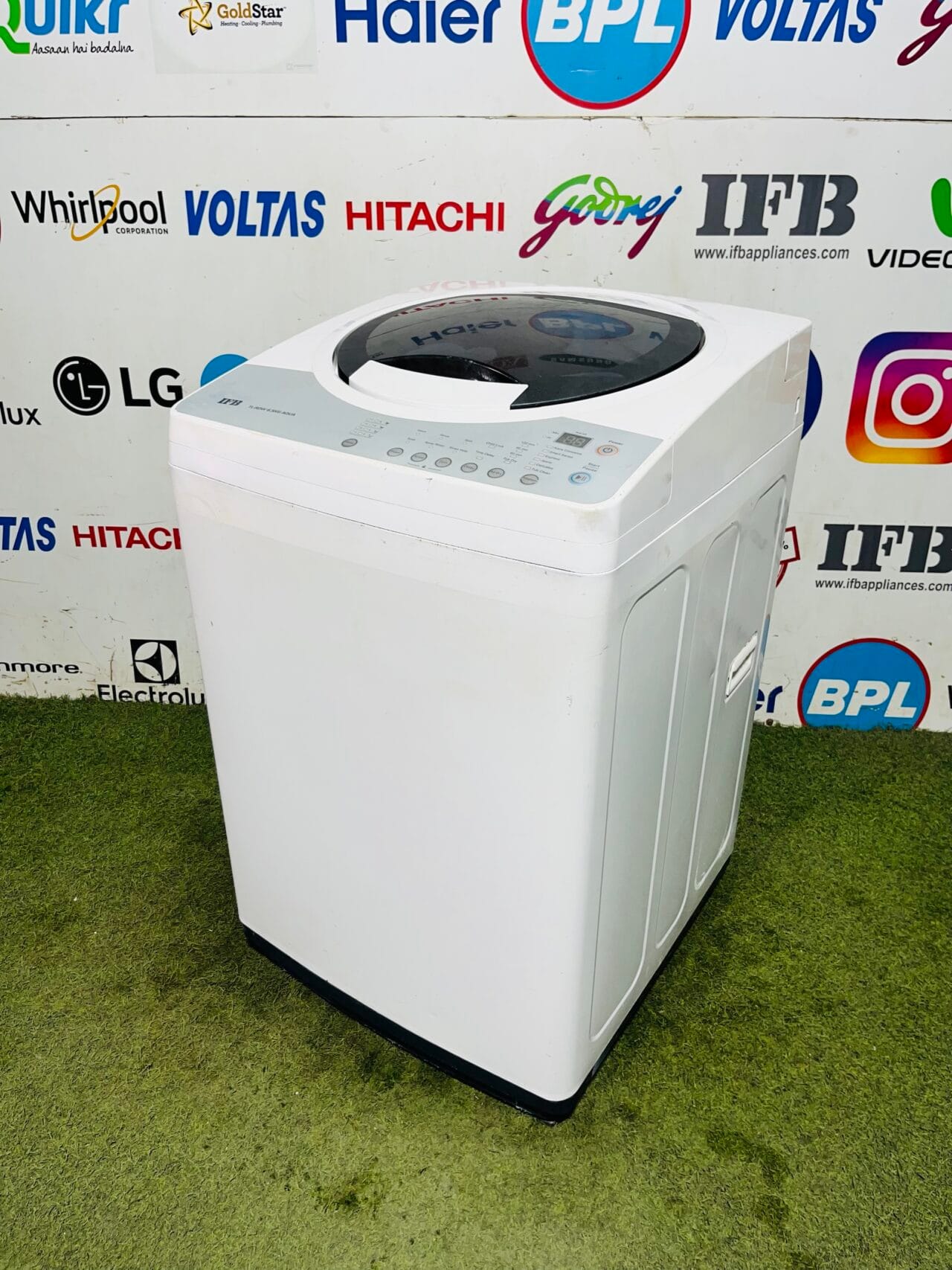 IFB TL-RDS aqua white in colour with silver chromed steel drum like gently used 6.5 kg fully automatic top load washing machine - Image 5