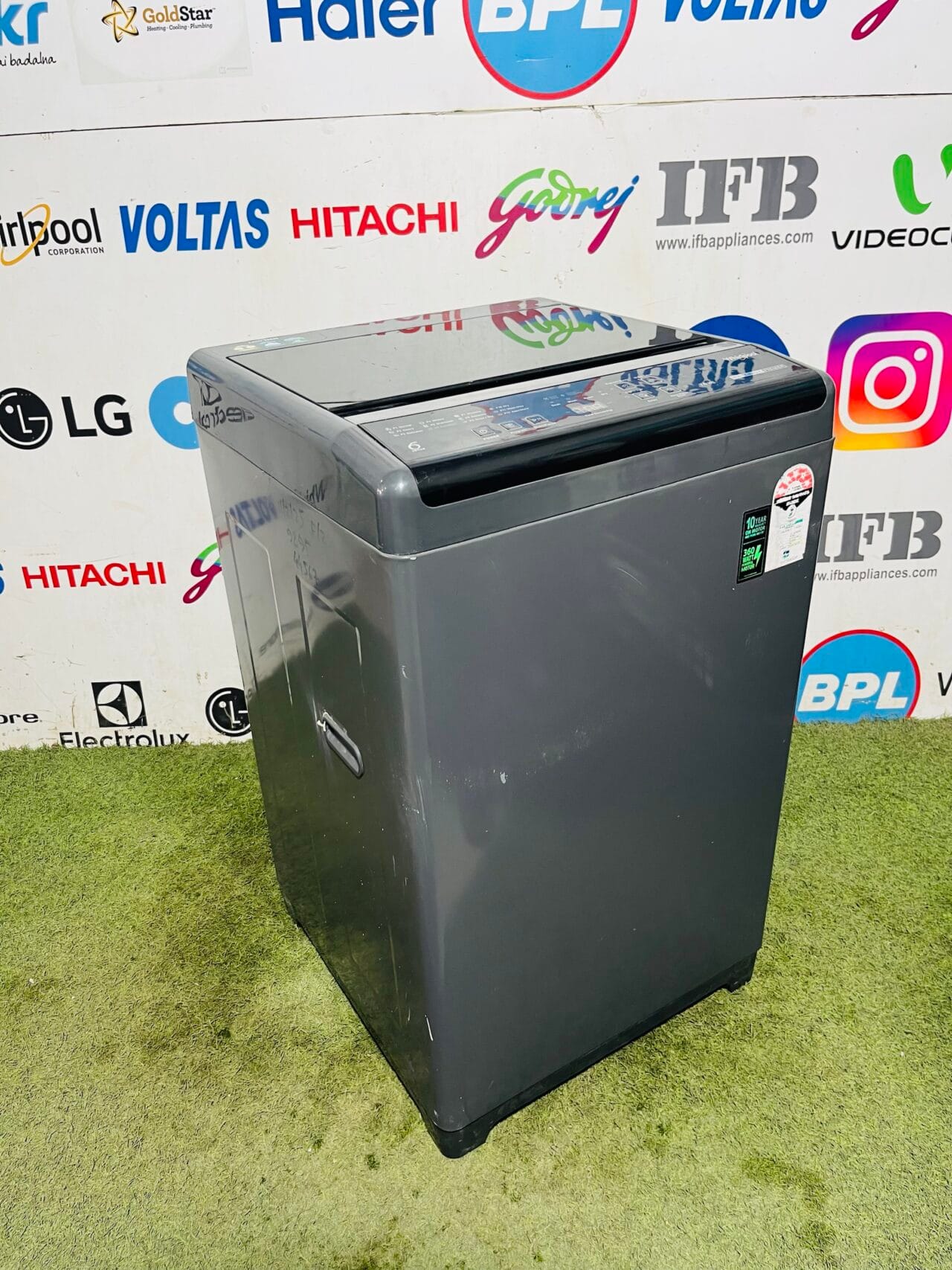 Whirlpool 6th sense white magic premier 5 star energy rating black in colour with auto tub clean,auto restart and multiple washing options 7 kg gently used fully automatic top load washing machine - Image 4