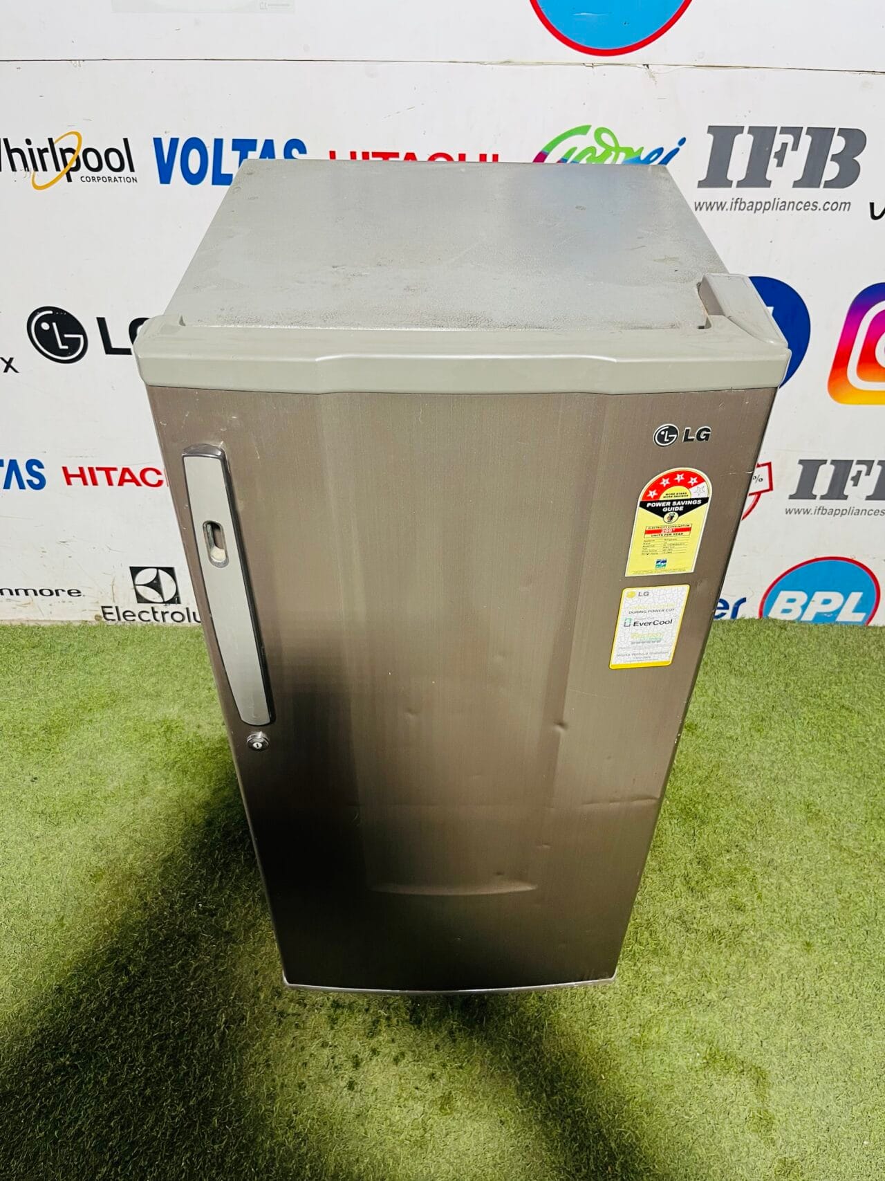 Lg 4 star energy rating inbuilt stabiliser 190 ltr grey in colour used single door refrigerator - Image 2