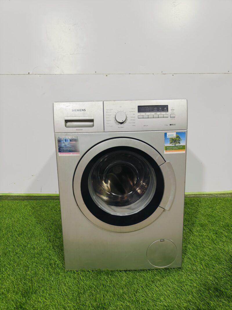 Refurbished - Siemens i sensoric iq 300 7 kg silver in colour 1200 rpm gently used fully automatic front load washing machine