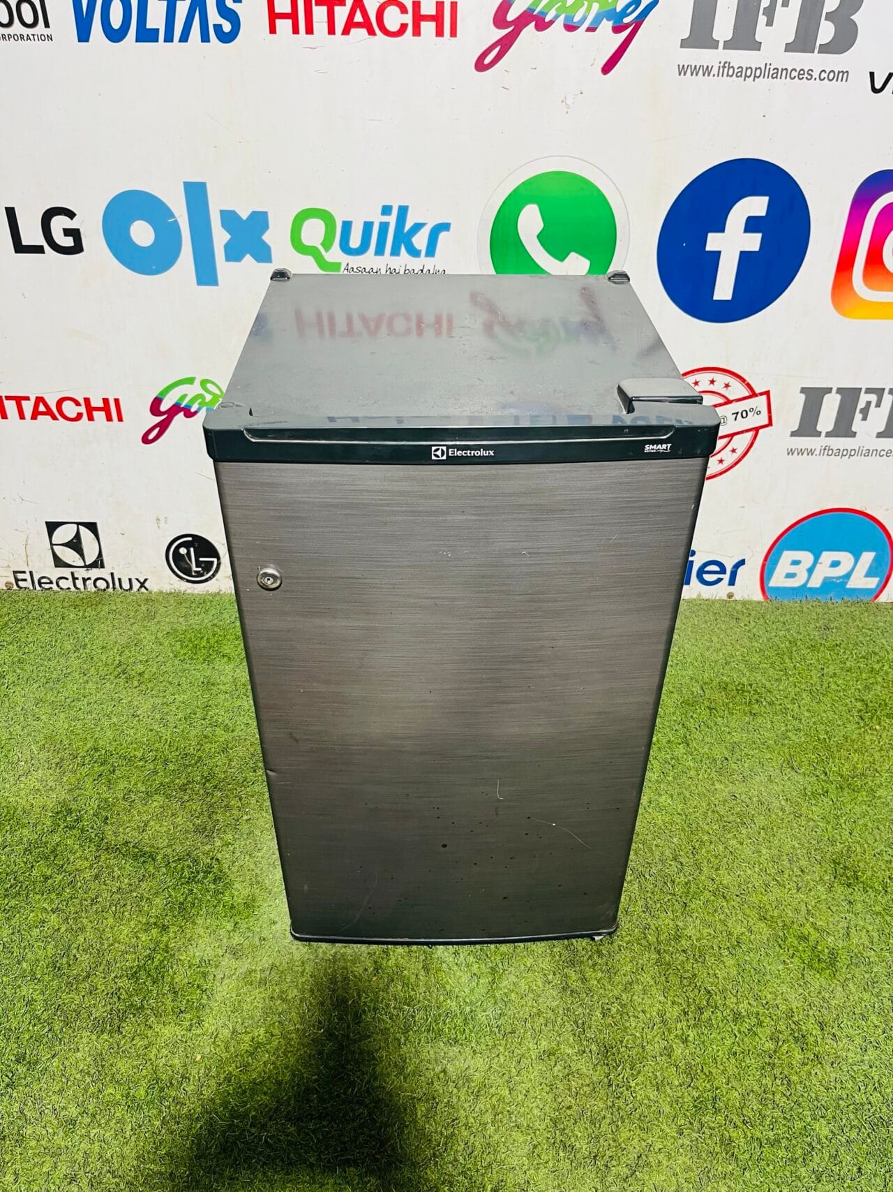 Electrolux smart series 3 star rating grey in colour gently used 90 ltr mini single door fridge in banglore - Image 2