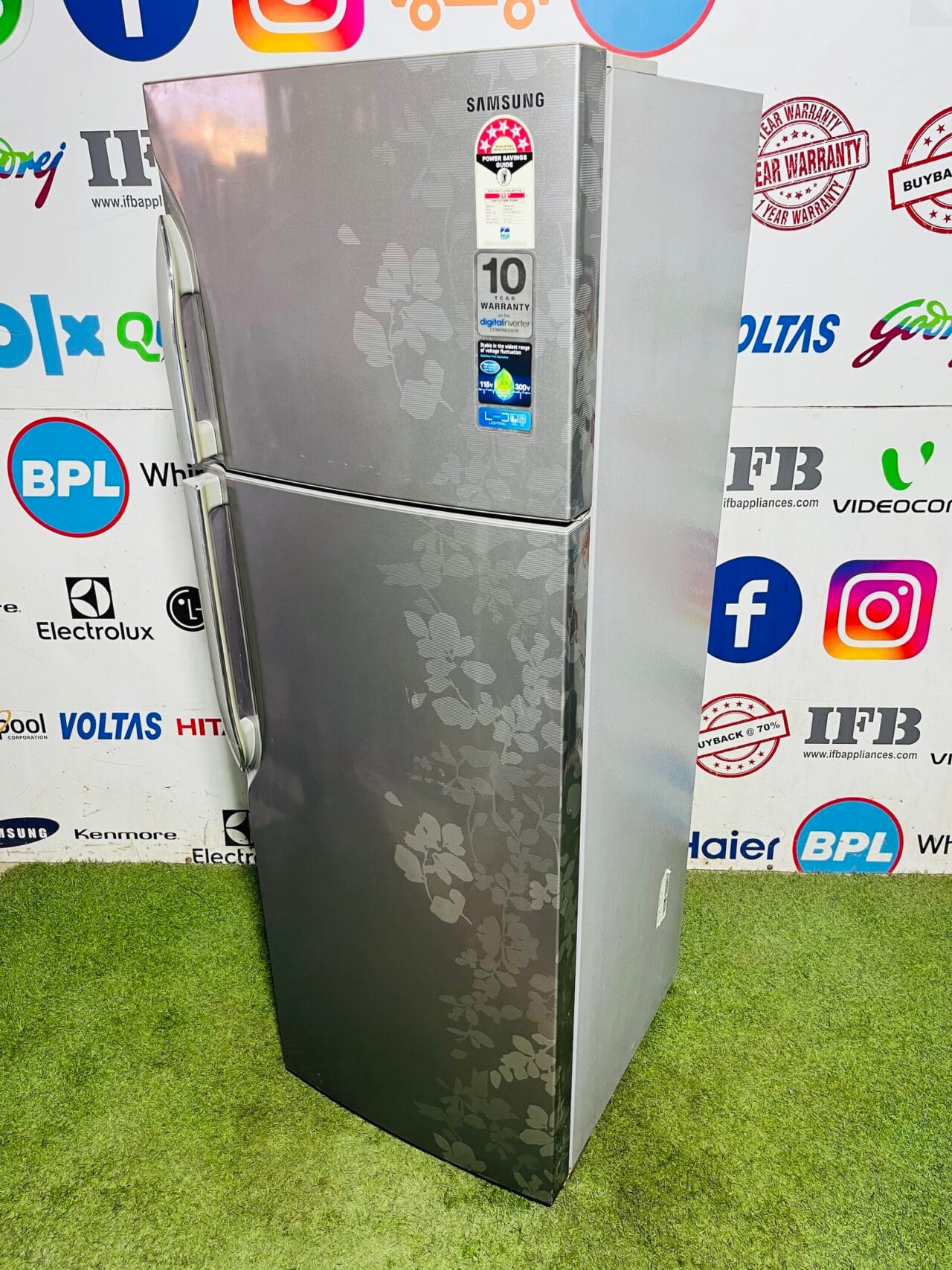 Samsung 5 star energy rating digital inverter 300 ltr gently used flower model double door refrigerator - Image 4