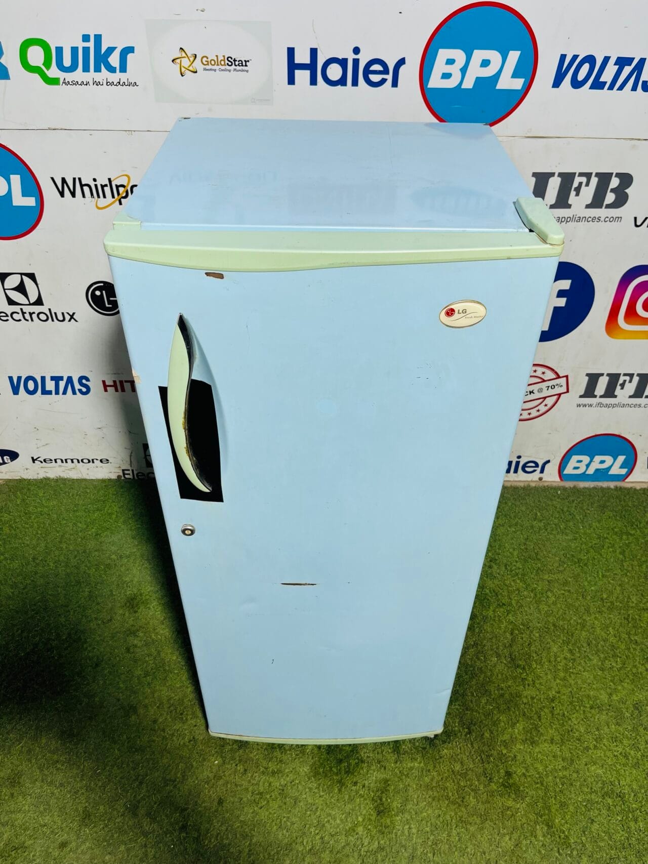 Lg fresh master 200 ltr blue in colour inbuilt stabiliser single door used refrigerator - Image 2