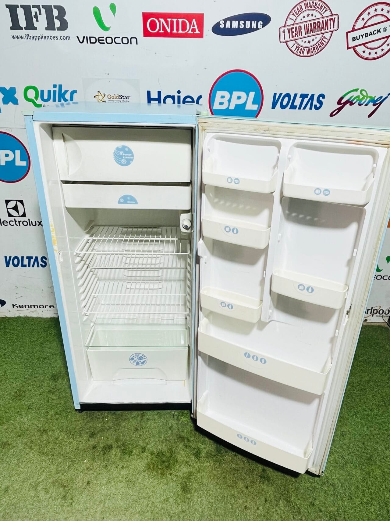 Lg fresh master 200 ltr blue in colour inbuilt stabiliser single door used refrigerator - Image 3