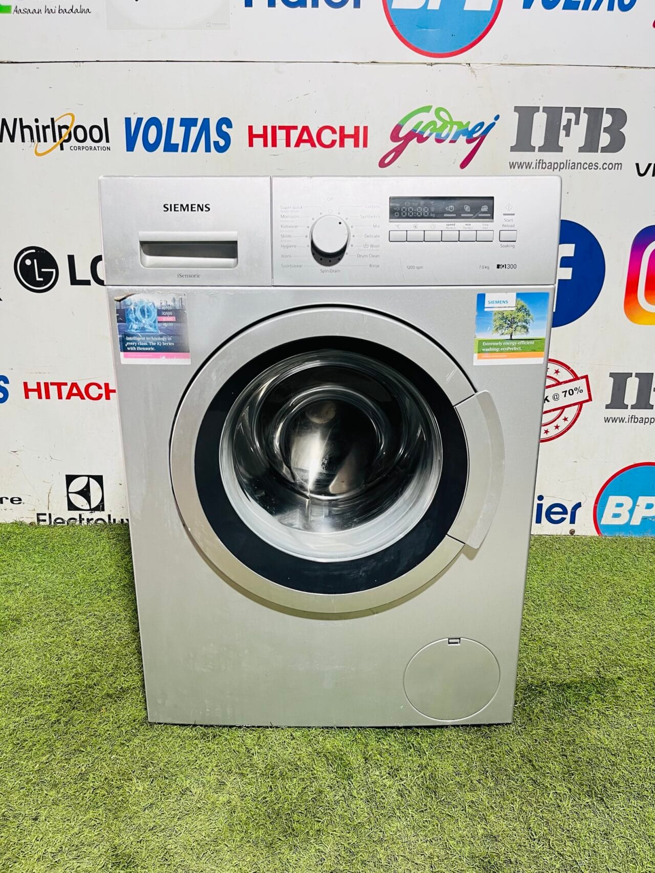 Siemens i sensoric iq 300 7 kg silver in colour 1200 rpm gently used fully automatic front load washing machine