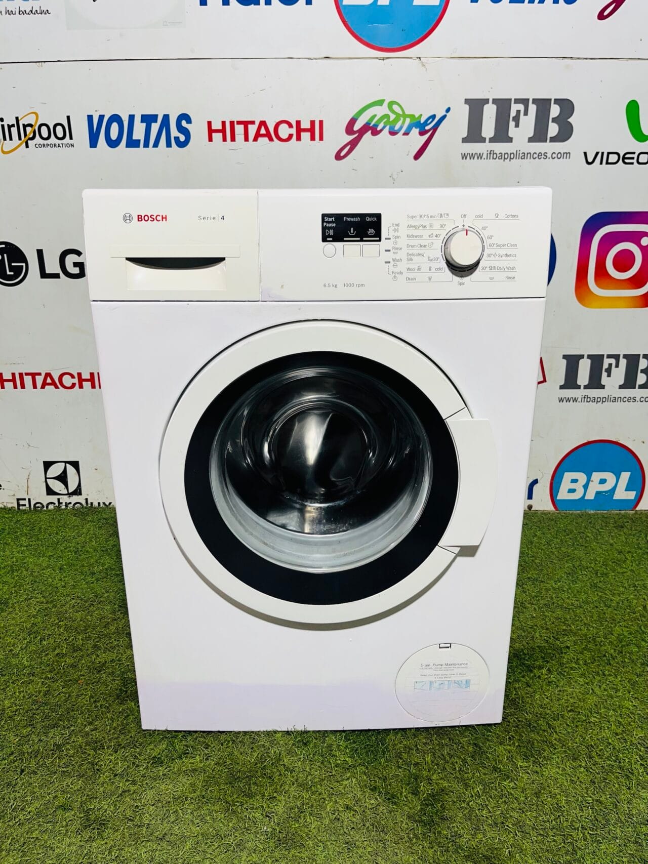 Bosch series 4 white in colour 6.5 kg 1000 rpm fully automatic used front load washing machine