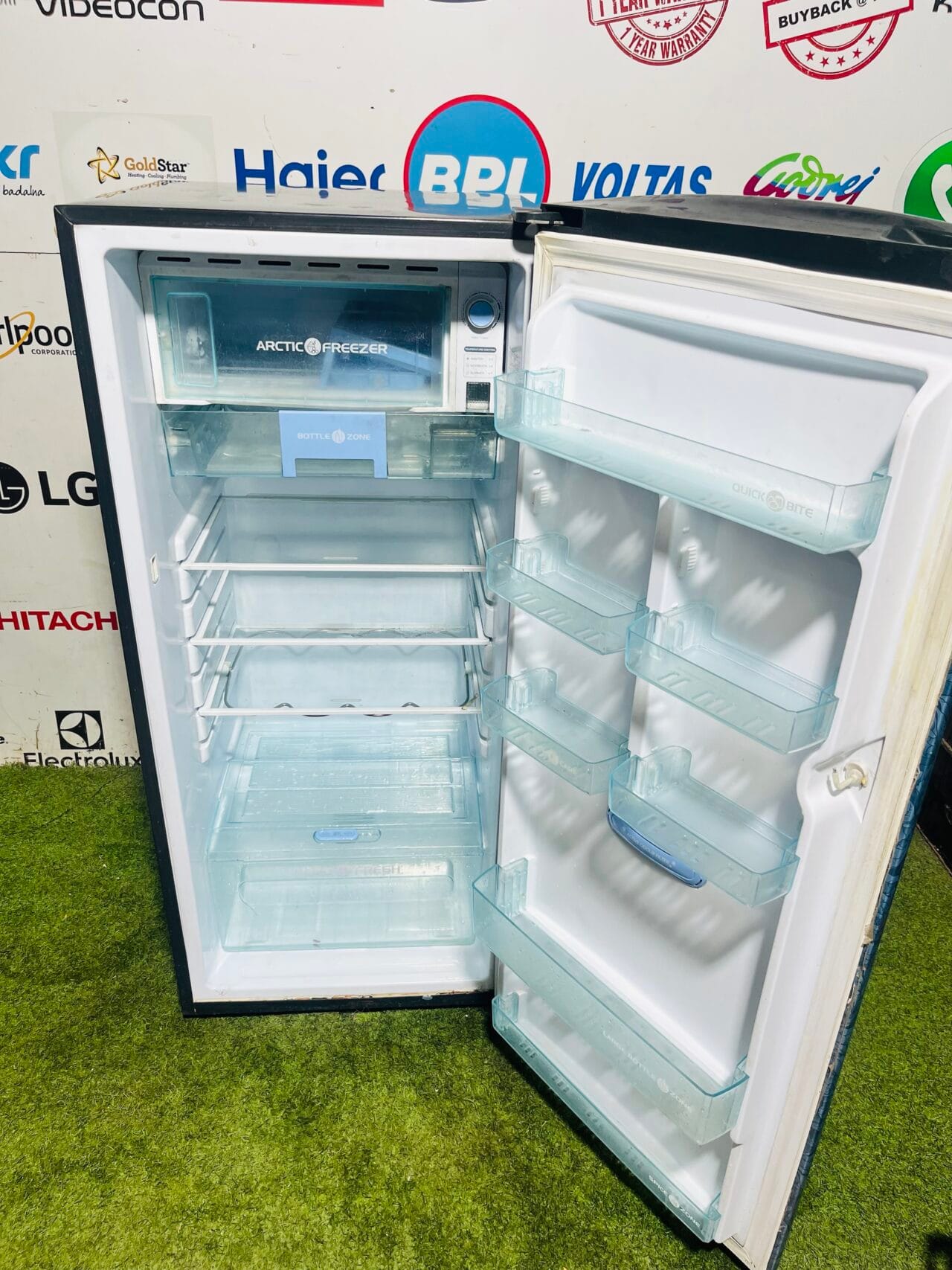 Videocon platinum ultra 5 star energy rating inbuilt stabiliser blue flower model 200 ltr like new condition single door refrigerator - Image 3