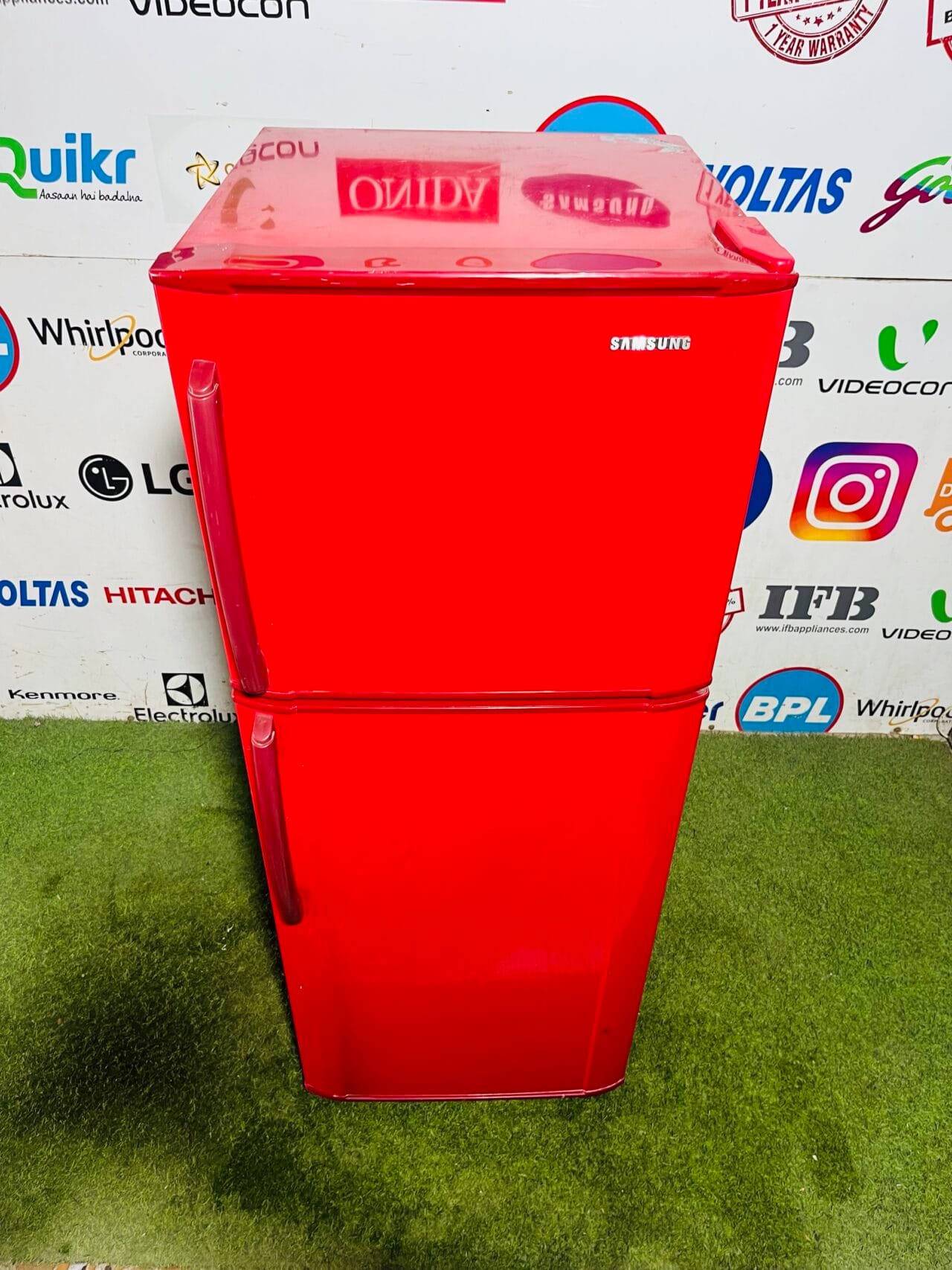 Samsung 4 star energy rating inbuilt stabiliser bright red in colour 240 ltr gently used single door refrigerator - Image 2