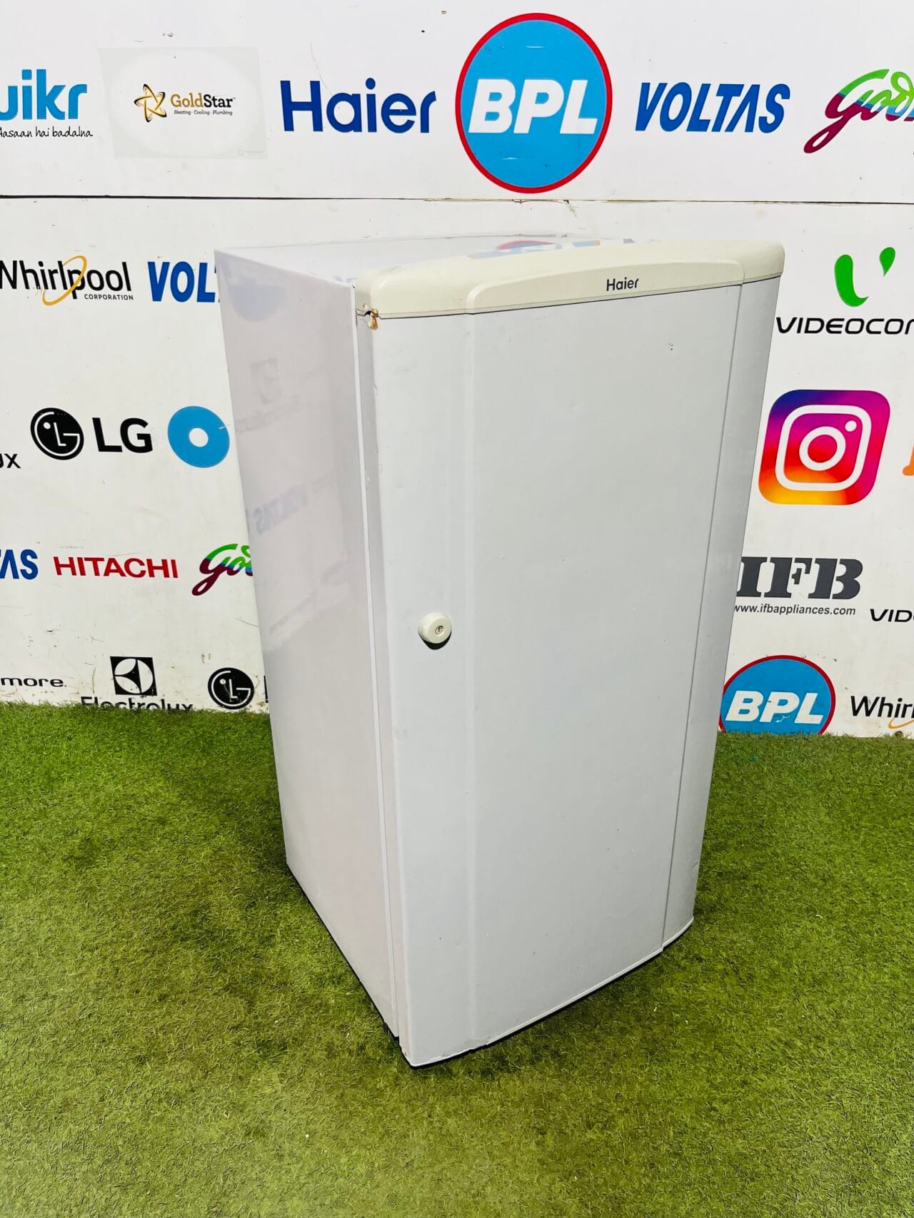 Haier 4 star energy rating inbuilt stabiliser 180 ltr gently used white in colour single door refrigerator - Image 5