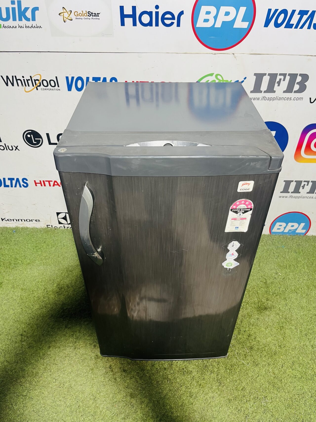 Godrej edge 5 star energy rating grey in colour inbuilt stabiliser 190 ltr single door refrigerator - Image 2