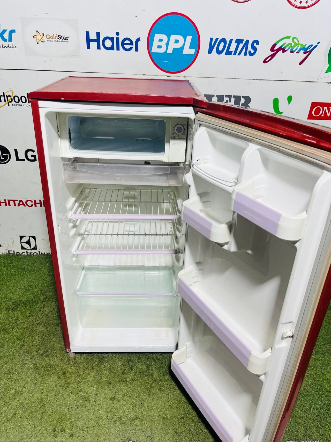 Lg 4 star energy rating inbuilt stabiliser 180 ltr single door used fridge in Banglore - Image 3
