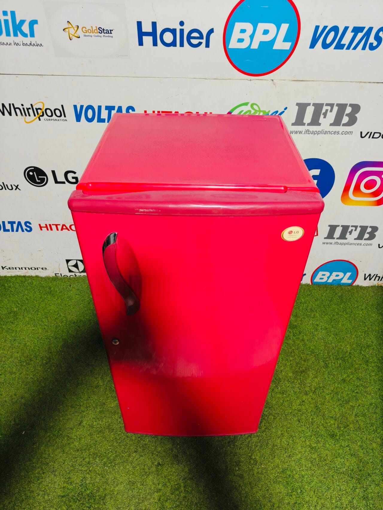 LG A-one inox red in colour 190 ltr single door refrigerator in banglore - Image 2