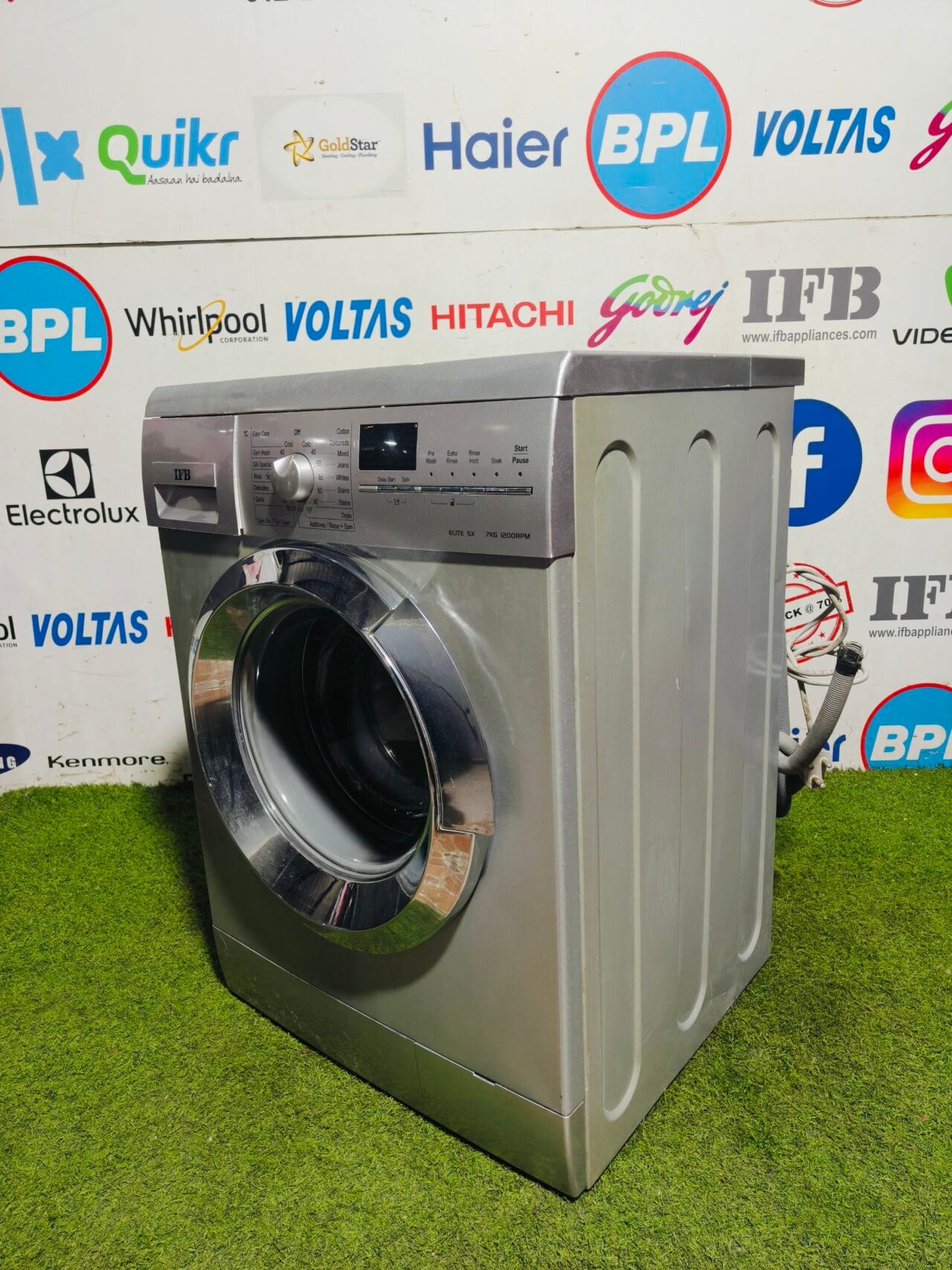 IFB Elite SX 7 kg with 1200 RPM silver in colour gently used fully automatic front load washing machine in Bangalore - Image 5
