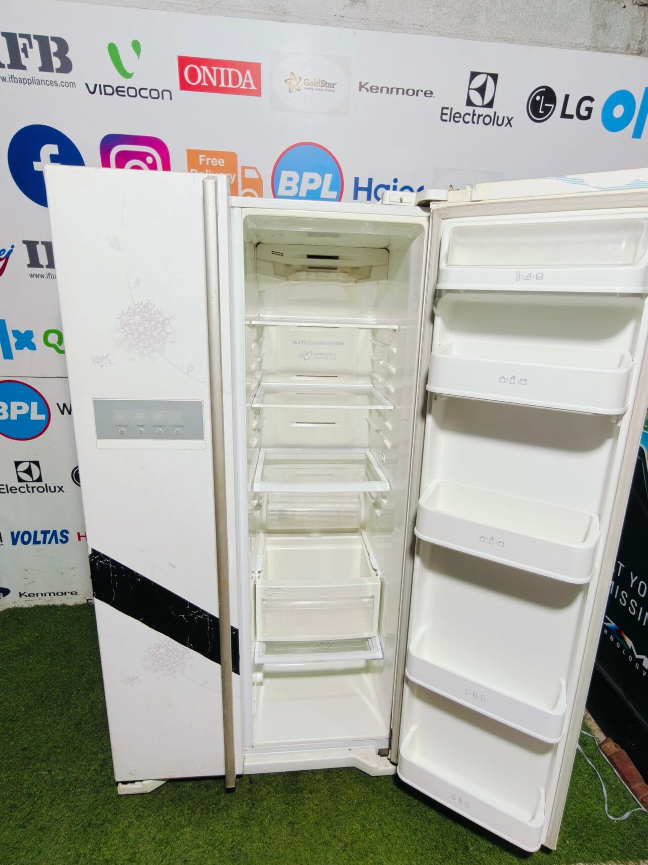 LG linear inverter white and pink flower model with inbuilt inverter and stabiliser 600 big side by side two door refrigerator - Image 3