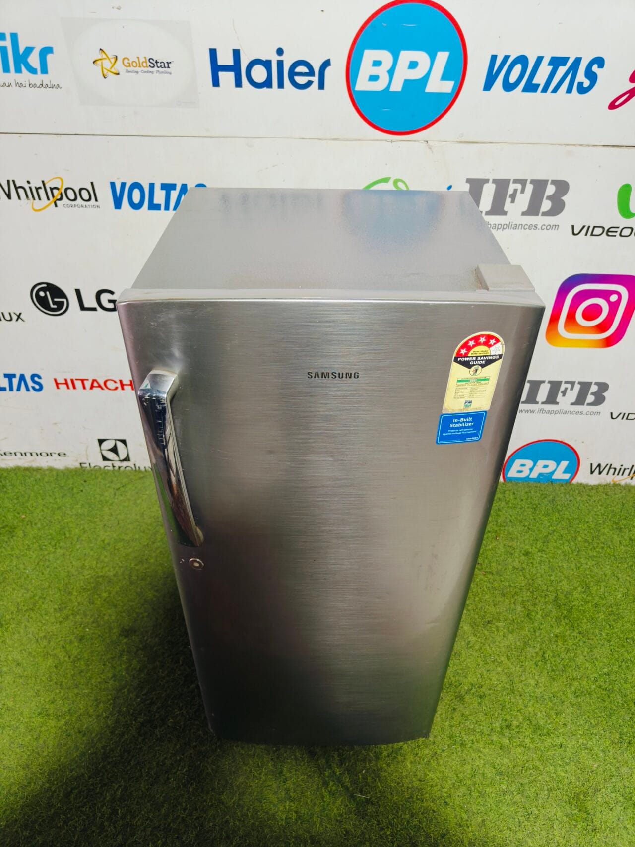 Samsung 4 star energy rating inbuilt stabilizer Steel finish 190 L single door refrigerator - Image 2