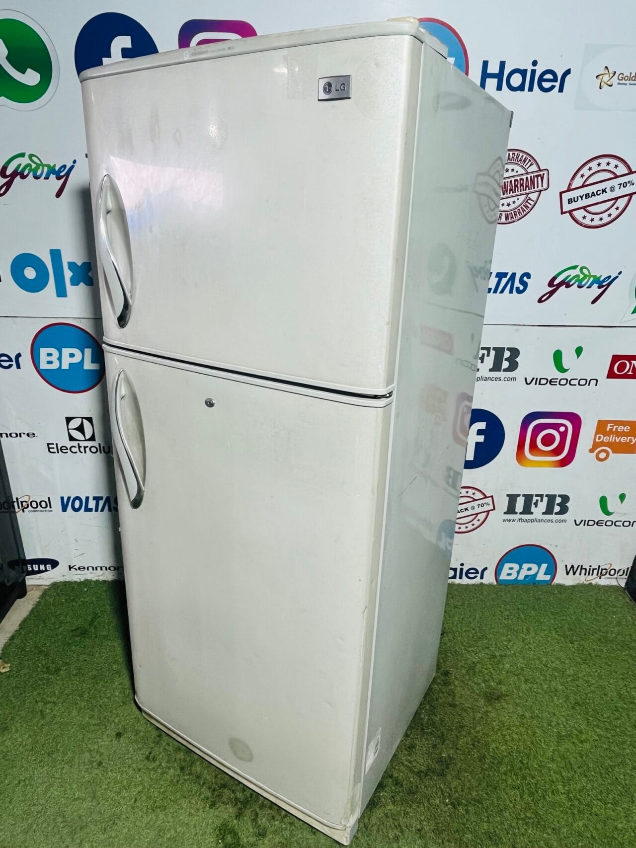 Lg ice beam door cooling white in colour big 550 ltr used double door refrigerator for sale in Banglore - Image 4