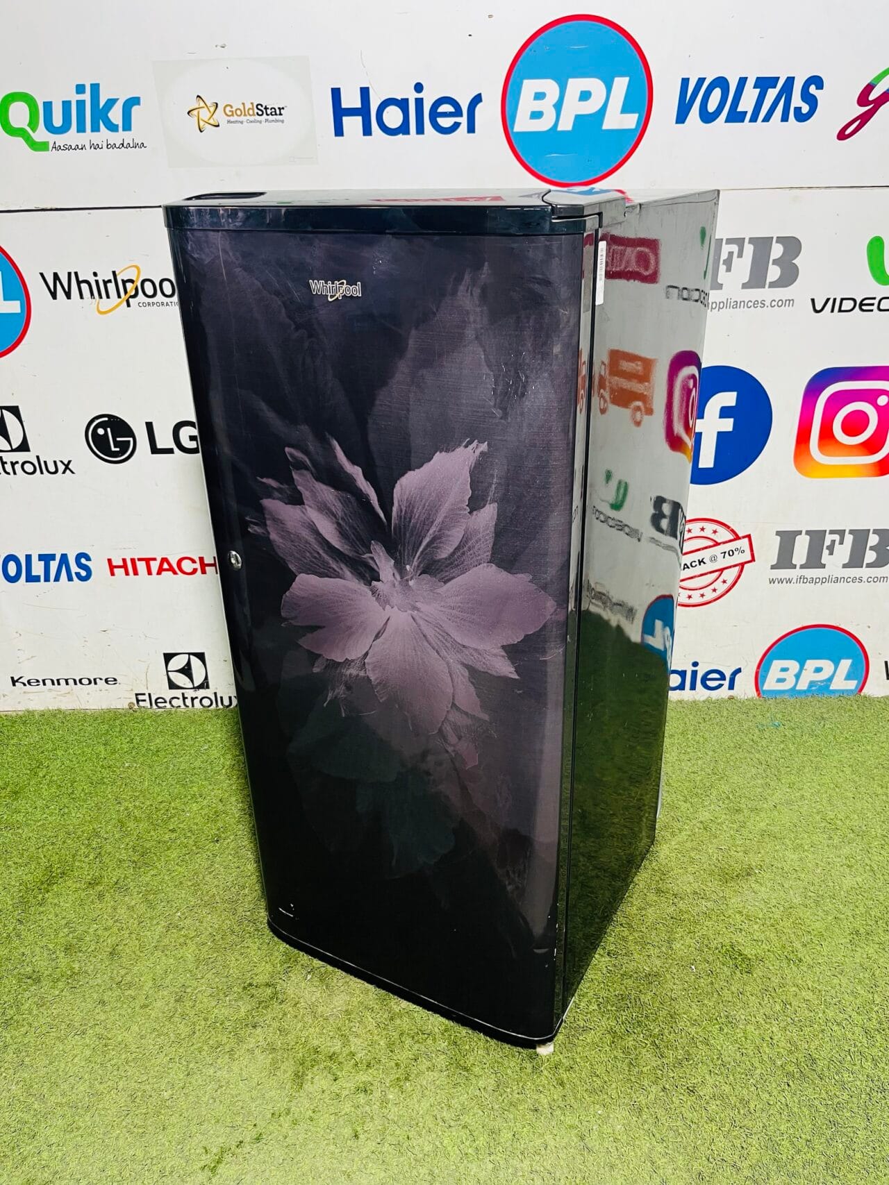 Whirlpool fusion 5 star energy rating inbuilt stabiliser black flower model 190 ltr  gently used single door refrigerator - Image 5