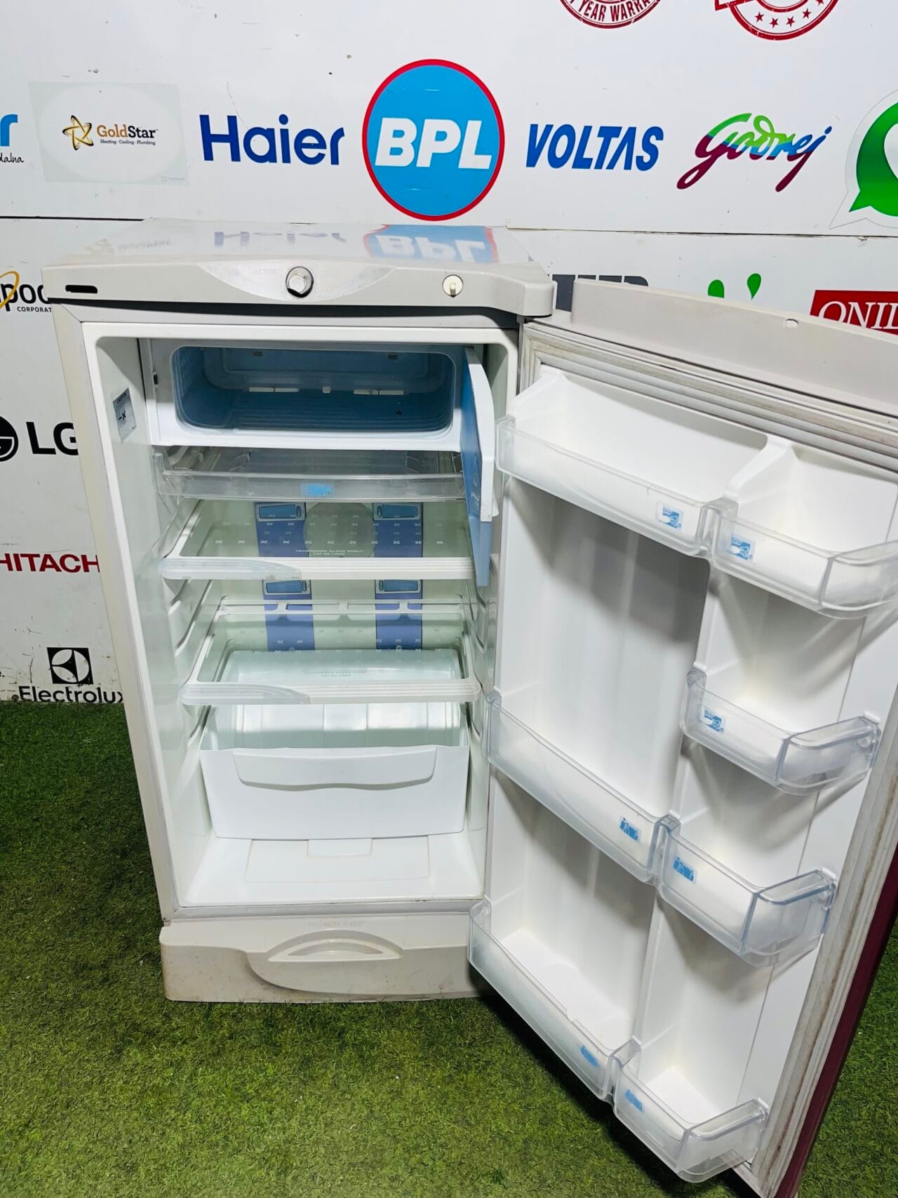 Godrej edge 5 star energy rating inbuilt stabiliser double colour with base stand and onion tray 190 ltr used single door fridge - Image 3