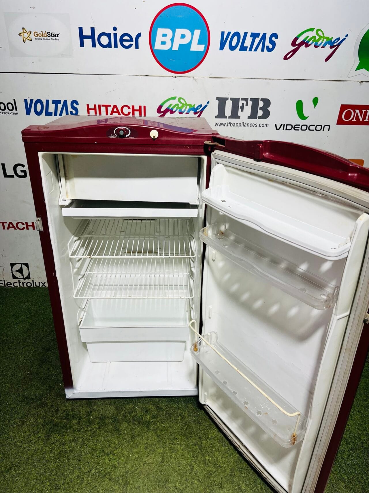 Godrej red 170 ltr used single door refrigerator for sale in Bangalore - Image 3