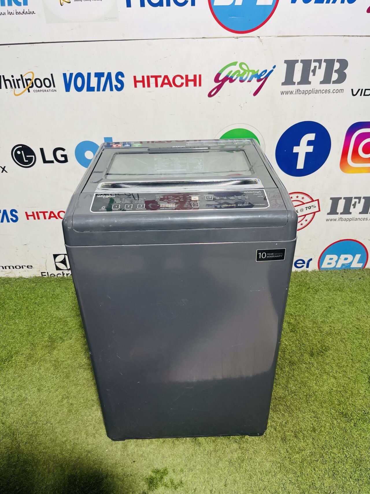Whirlpool max dry white magic premier with auto tub clean and auto restart 6.5 kg gently used fully automatic top load washing machine