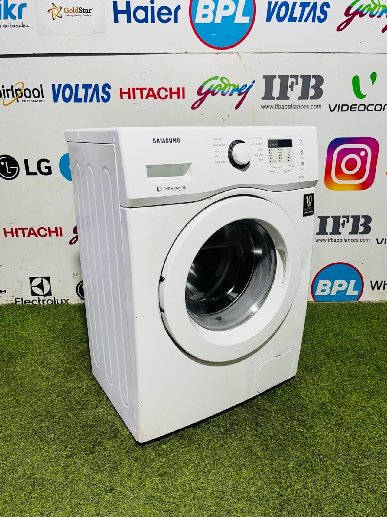 Samsung digital inverter with digital time display 6 kg white in colour gently used fully automatic front load washing machine - Image 5
