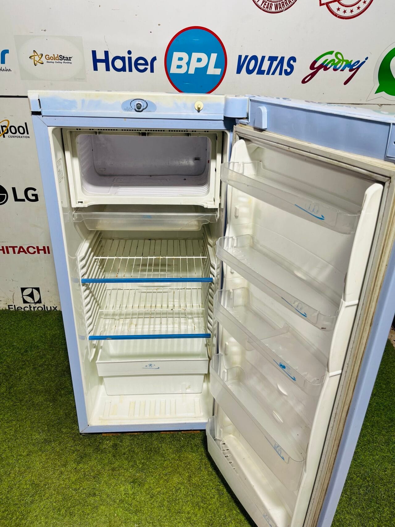 Godrej zop technology blue in colour 190 ltr used single door refrigerator in banglore - Image 3
