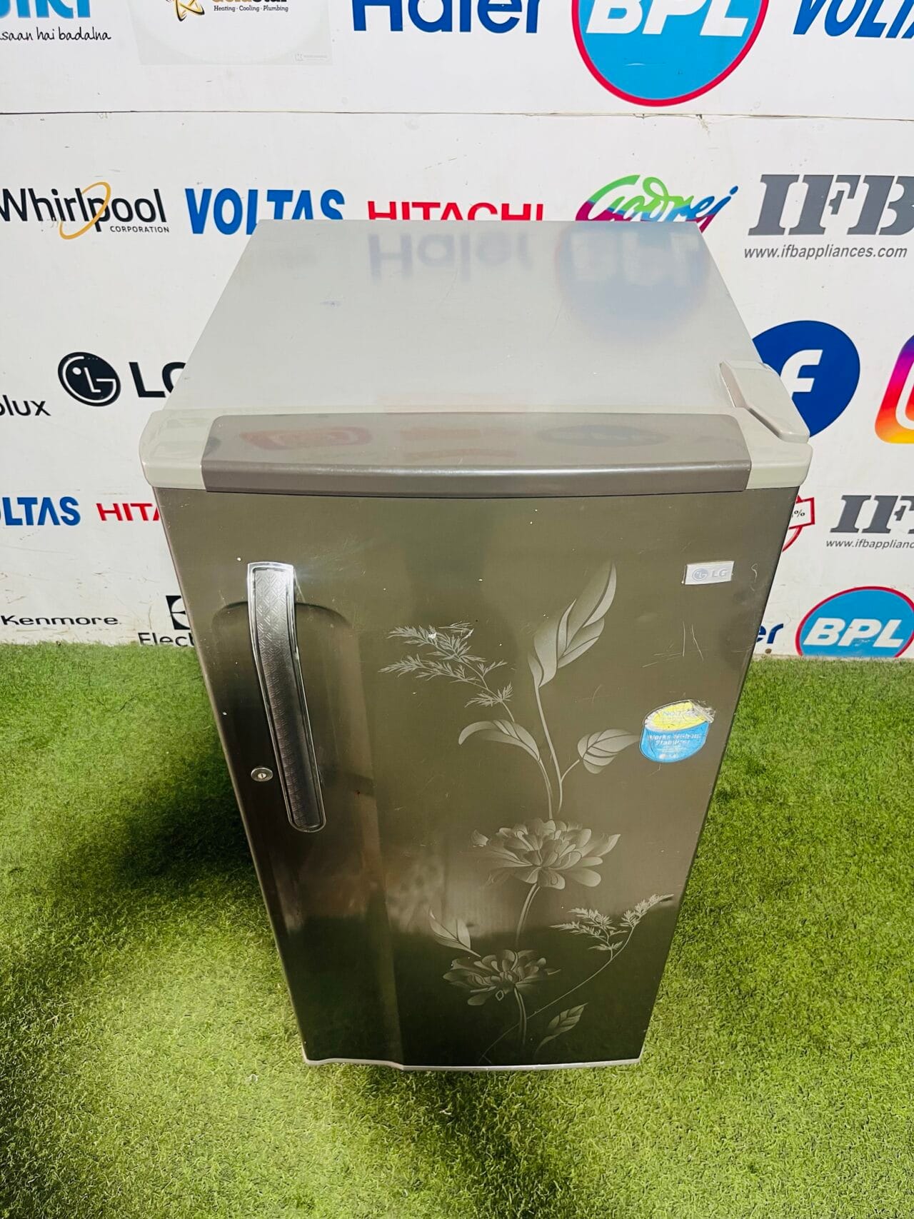 Lg 5 star energy rating inbuilt stabiliser 190 ltr flower model single door refrigerator - Image 2