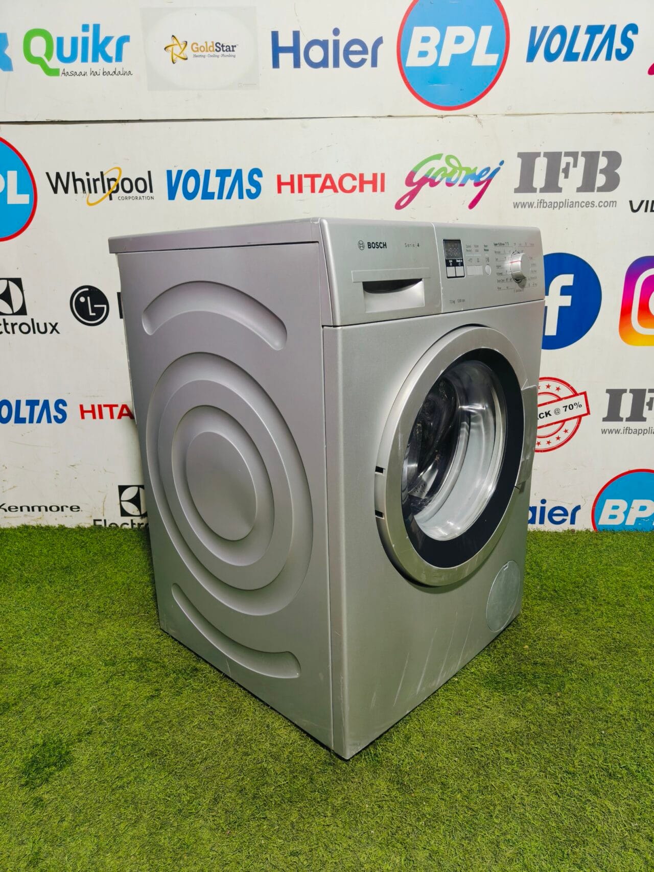 Bosch series 4 /1200 RPM silver in colour gently used 7 kg fully automatic front load washing machine - Image 5