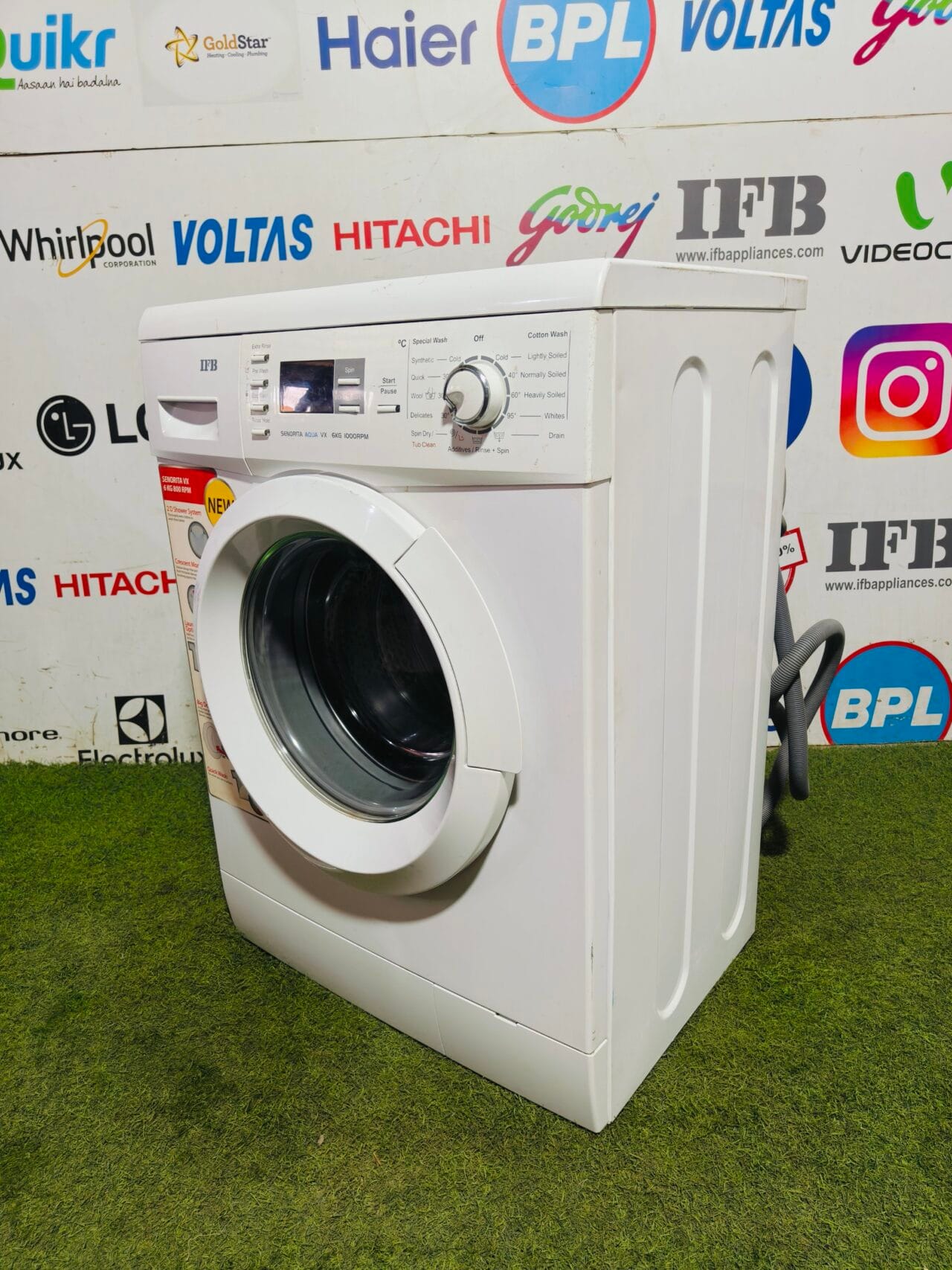 IFB senorita aqua vx white in colour with digital display 6 kg fully automatic gently used front load washing machine - Image 5