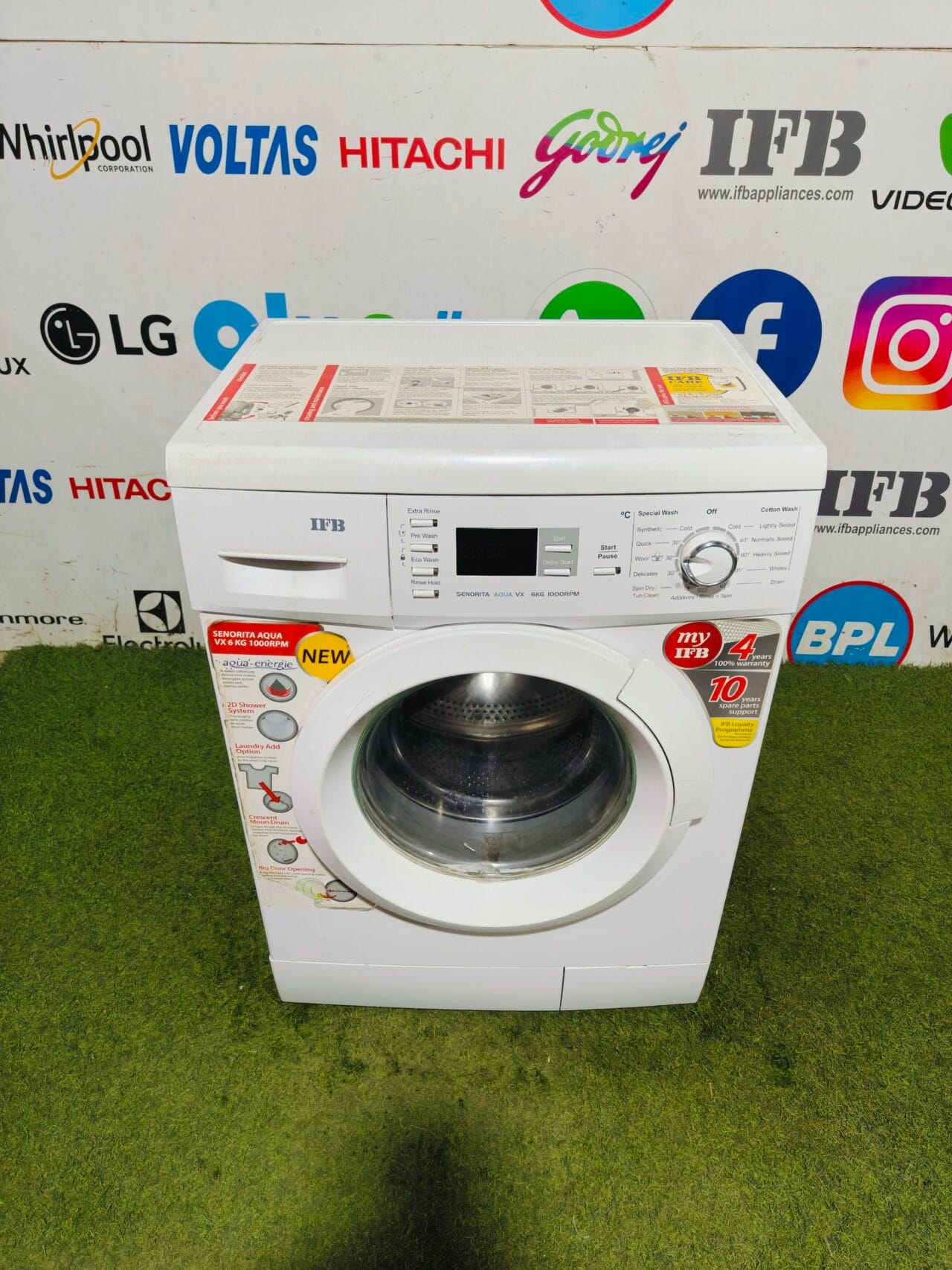 IFB senorita aqua vx white in colour with digital time display 6 kg 1000 RPM fully automatic front load washing machine - Image 2