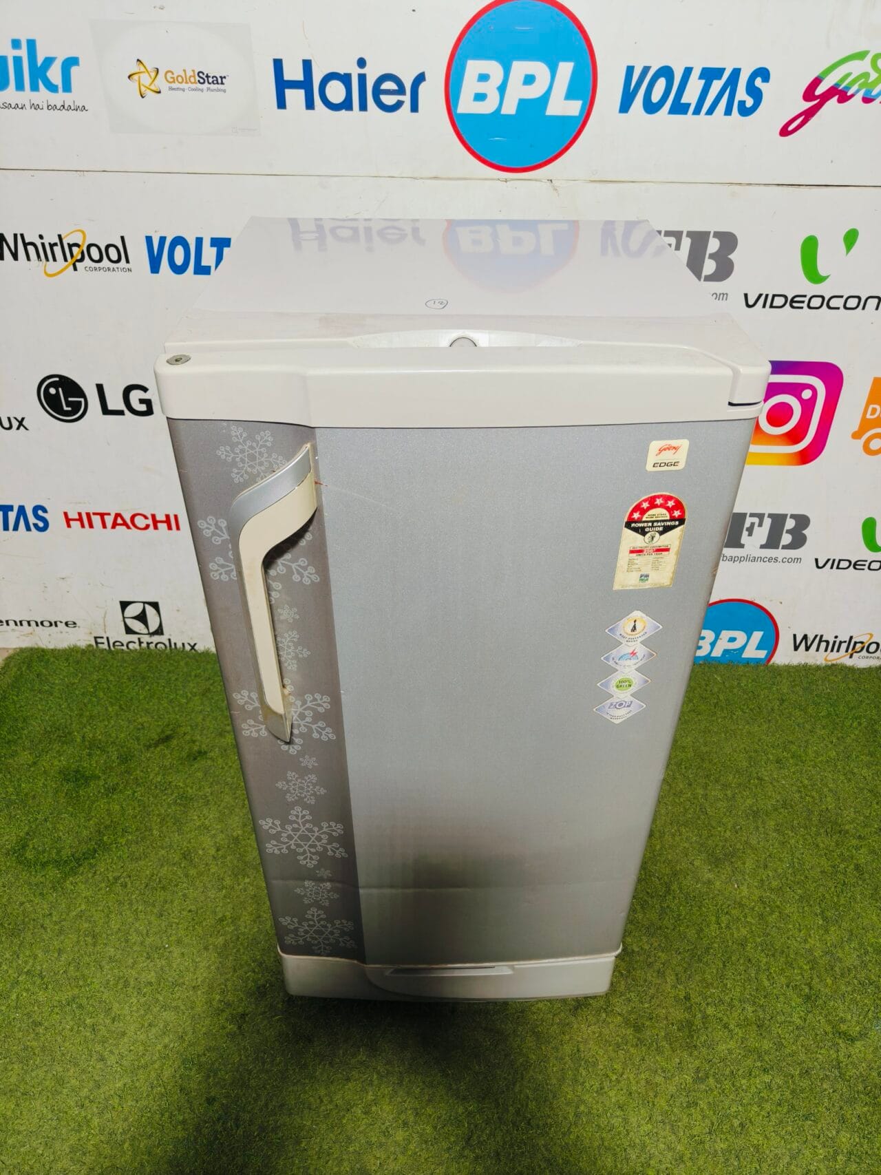 Godrej edge five star energy rating inbuilt stabilizer with base stand and onion tray 190 ltr single door refrigerator - Image 2