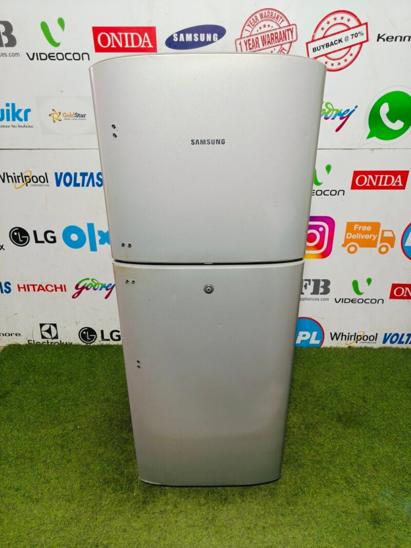 Samsung silver fresh 4 star energy rating inbuilt stabiliser 240 ltr gently used double door refrigerator