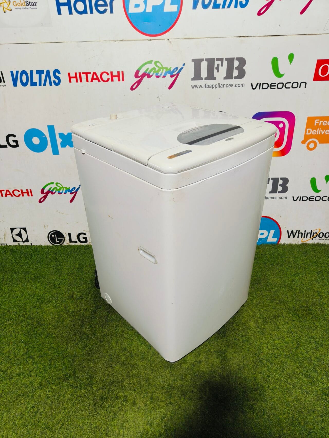 LG dream wash fuzzy logic full white in colour 6 kg fully automatic used top load washing machine - Image 5