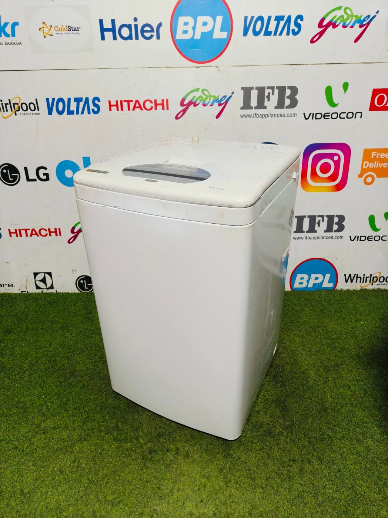 LG dream wash fuzzy logic full white in colour 6 kg fully automatic used top load washing machine - Image 4