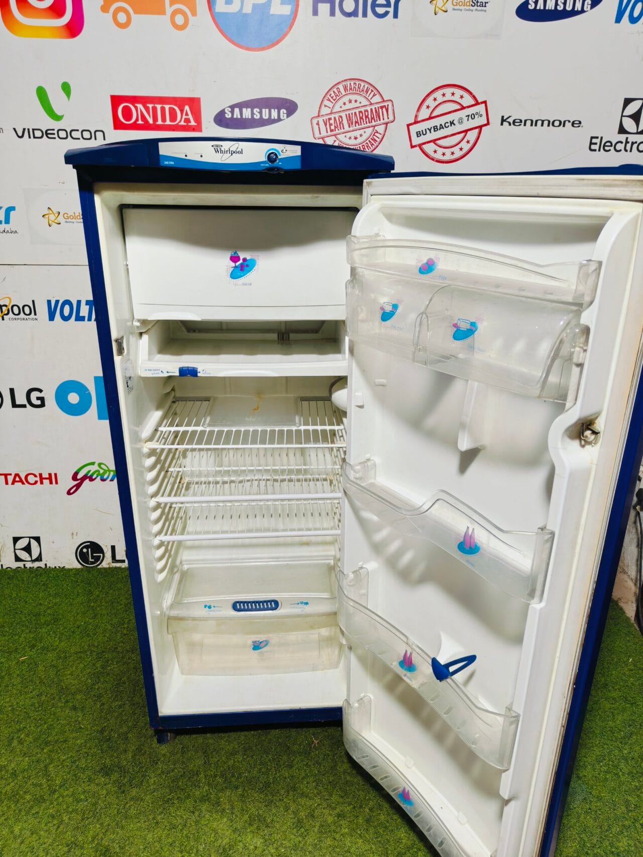 whirlpool ice magic 260 Elite blue in colour 220 ltr junbo single door refrigerator - Image 3