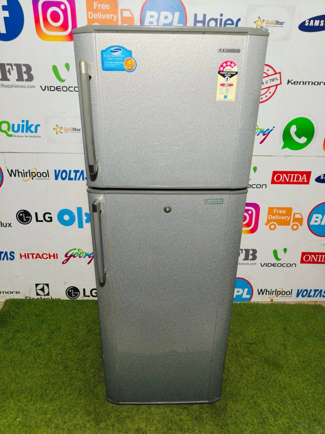 Samsung fresh tech 4 star energy rating inbuilt stabiliser silver in colour 300 ltr double door refrigerator