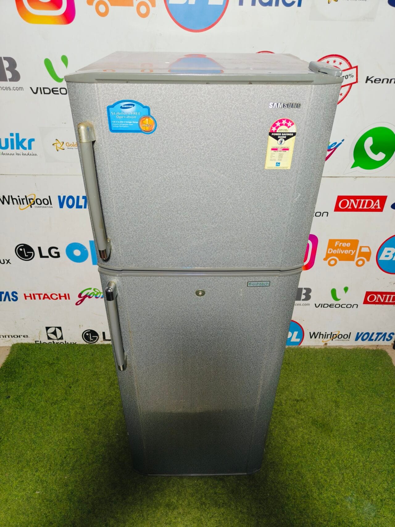 Samsung fresh tech 4 star energy rating inbuilt stabiliser silver in colour 300 ltr double door refrigerator - Image 2