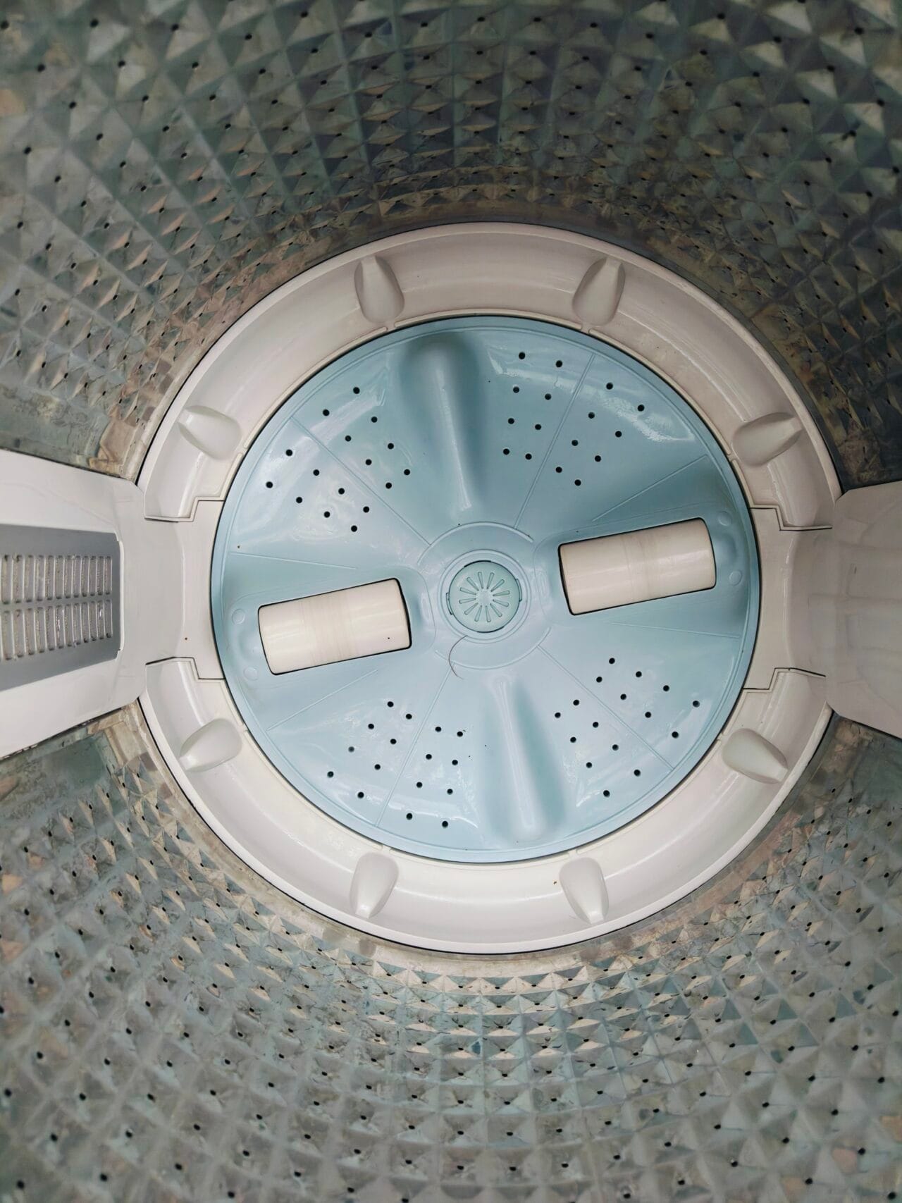 Samsung wobble technology 6.2 kg double colour like new condition fully automatic top load washing machine - Image 3